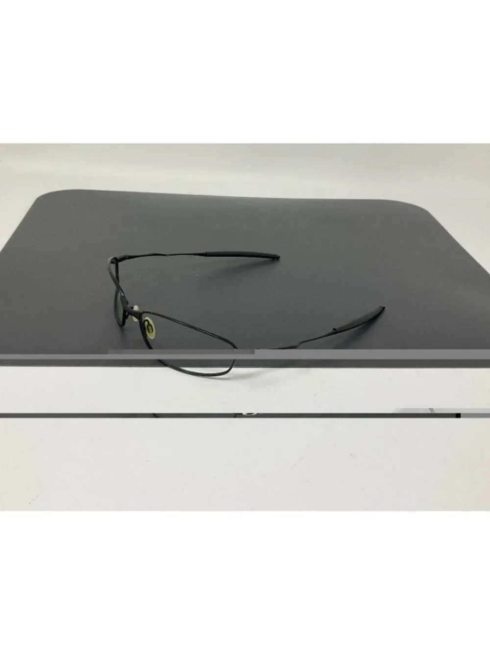 OAKLEY WHISKER SUNGLASSES  Black Frame Silver Icons Excellent Condition